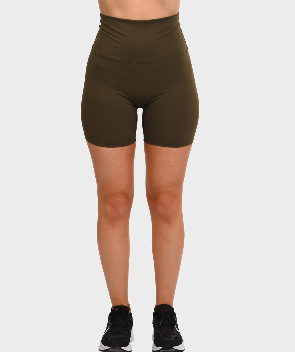 713